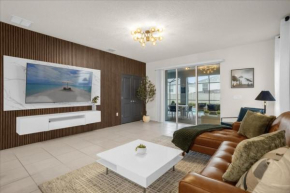 7 Bedrooms- 6 Bathrooms- Windsor Island 3433 Lw